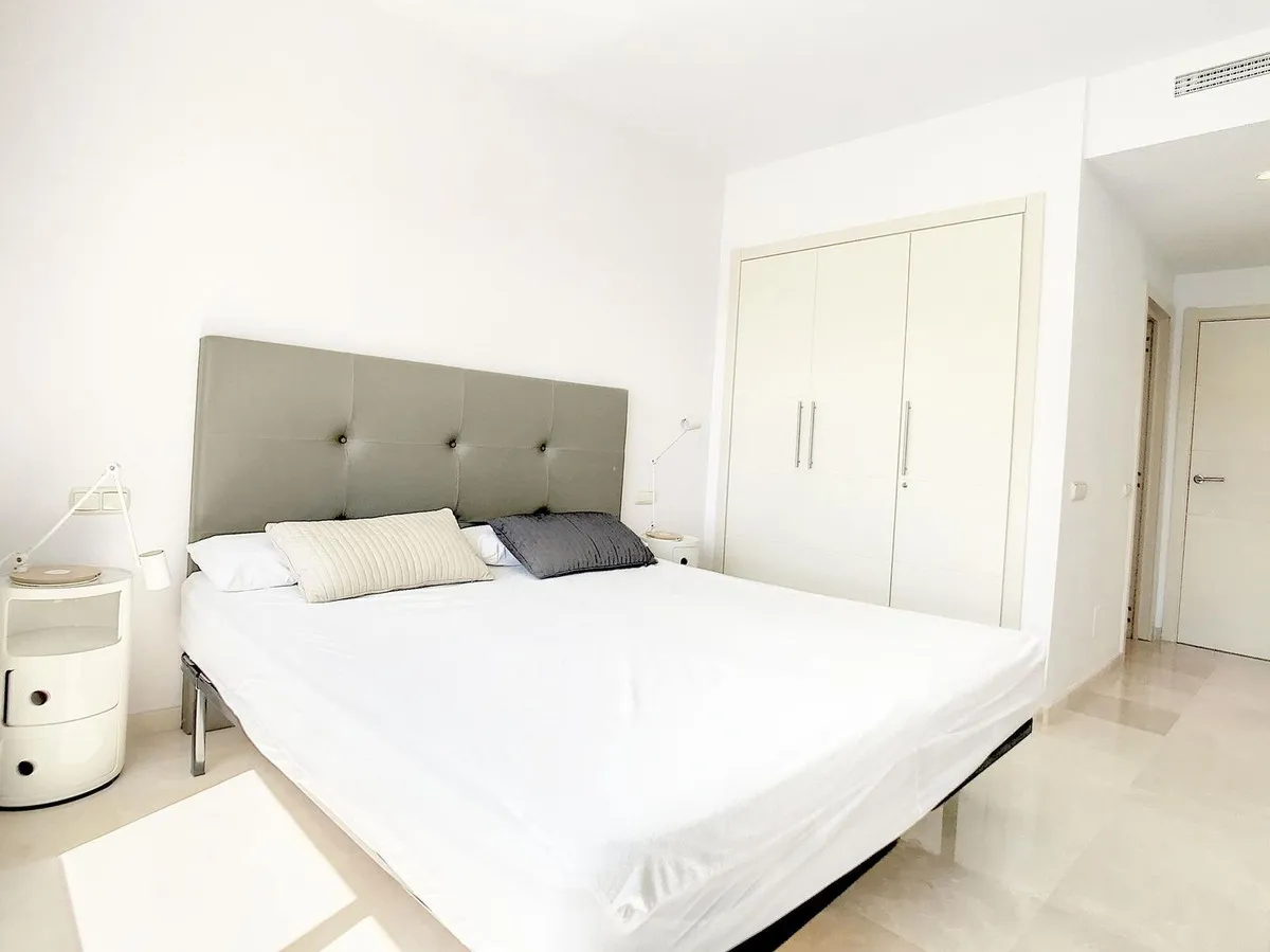 c3384604-5b91-465d-9bf1-b051a3b3a8ff