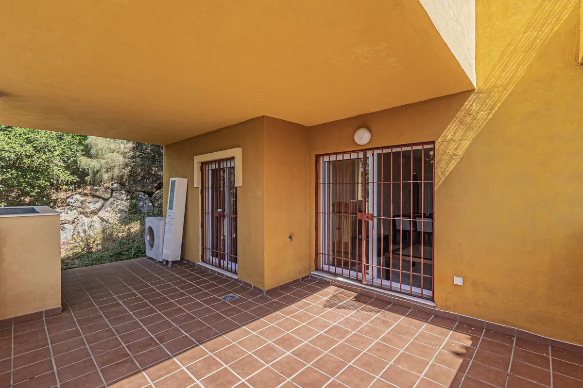 24240dad-ef5c-4cc6-b359-bee97b9e4b77