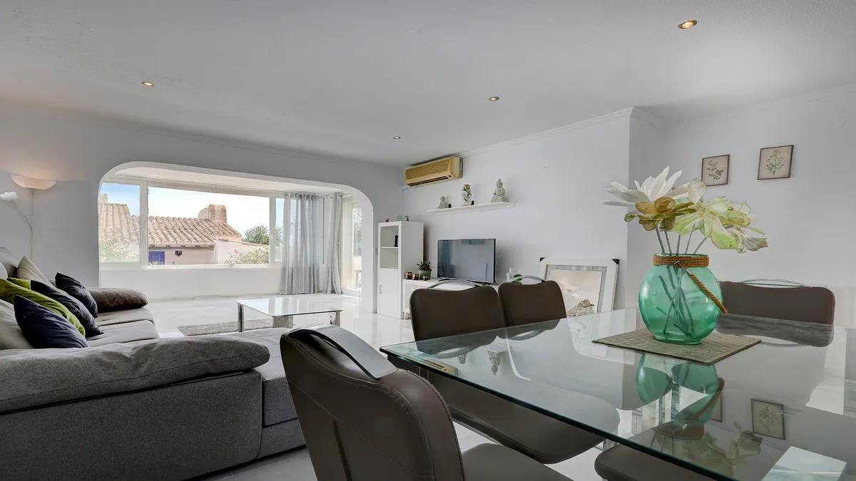 228d66fe-c80b-4592-a869-9cfee10bf43b