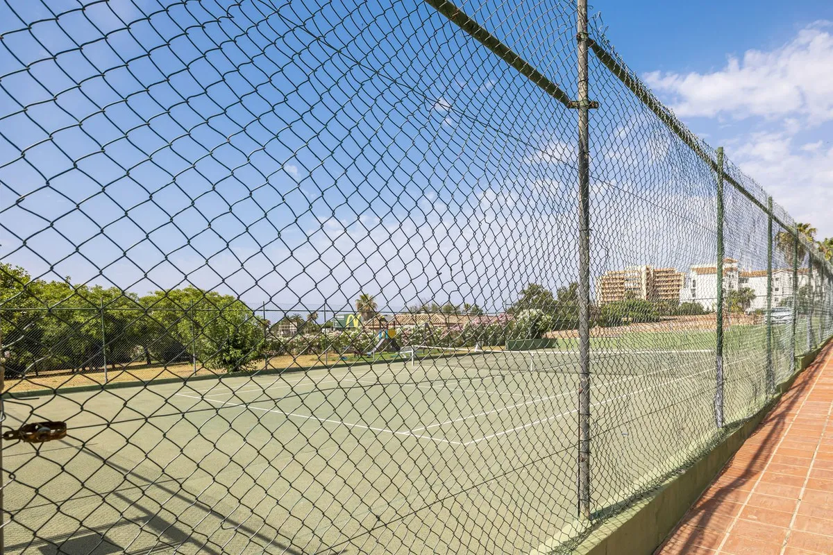 2ab063c3-4de8-49f3-8900-4641600c0fe1