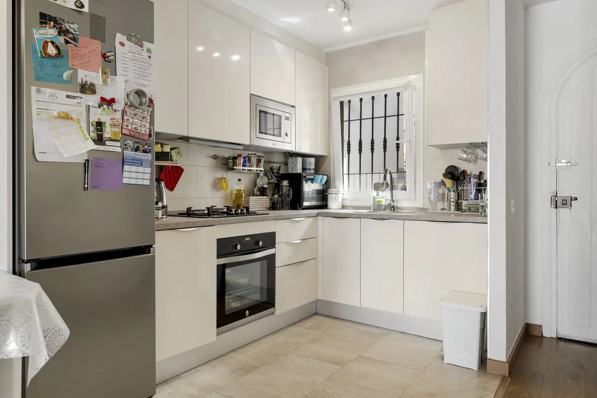 3f007bee-1495-43bd-98f7-7b978da75496