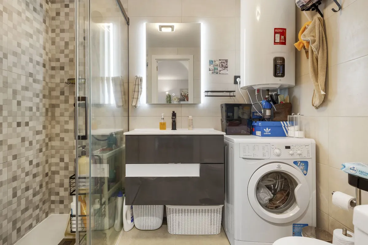 62496f95-5359-4221-924e-0d9433918700