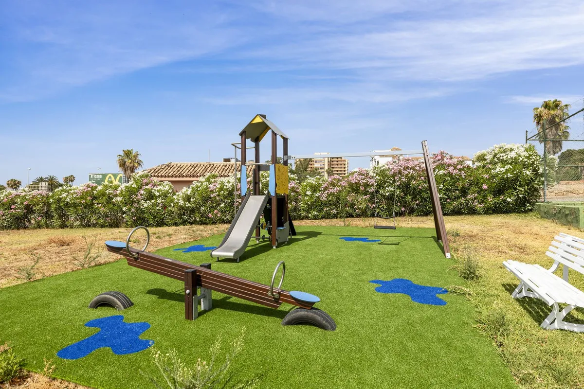 a550d476-888a-4f5c-8834-2797645e932e