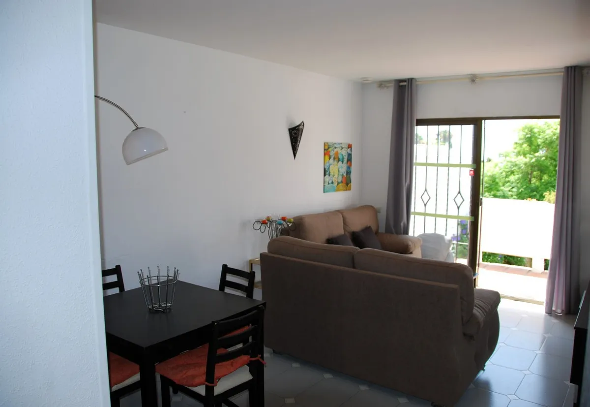 ab8a2ffa-58d1-458f-9a31-5901fe6a4c23