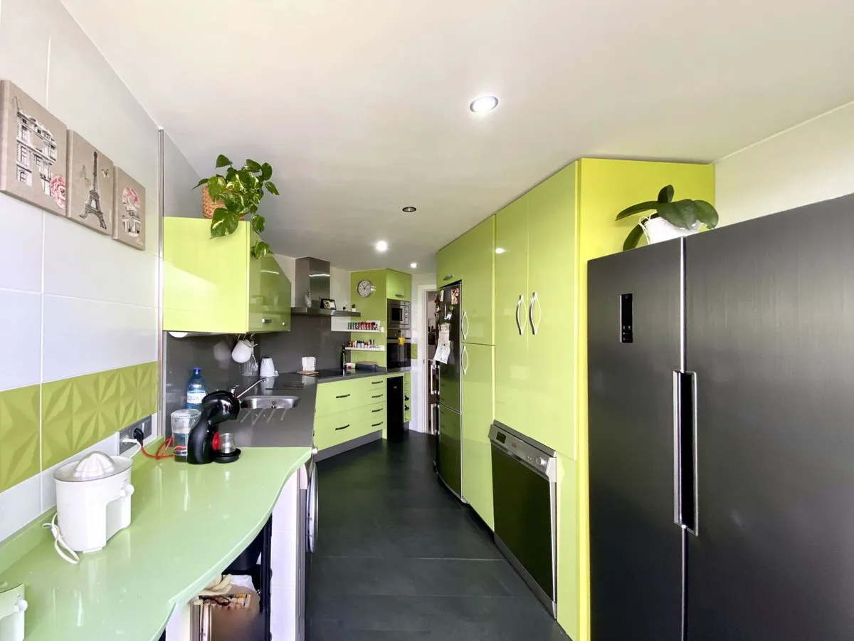 579f3db5-506a-41a8-8302-aff3b08b26c9