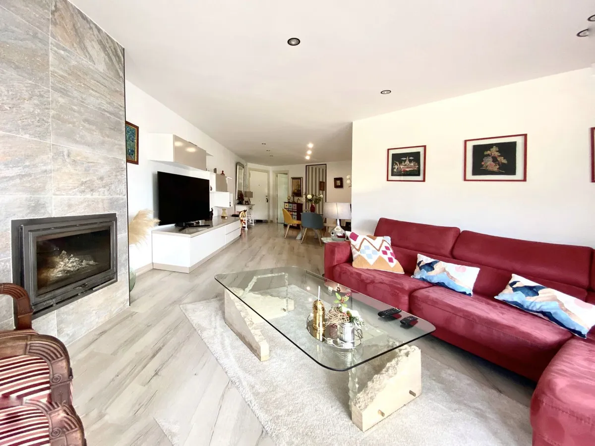 a944ac09-8b11-40d6-8295-a7435e55845a