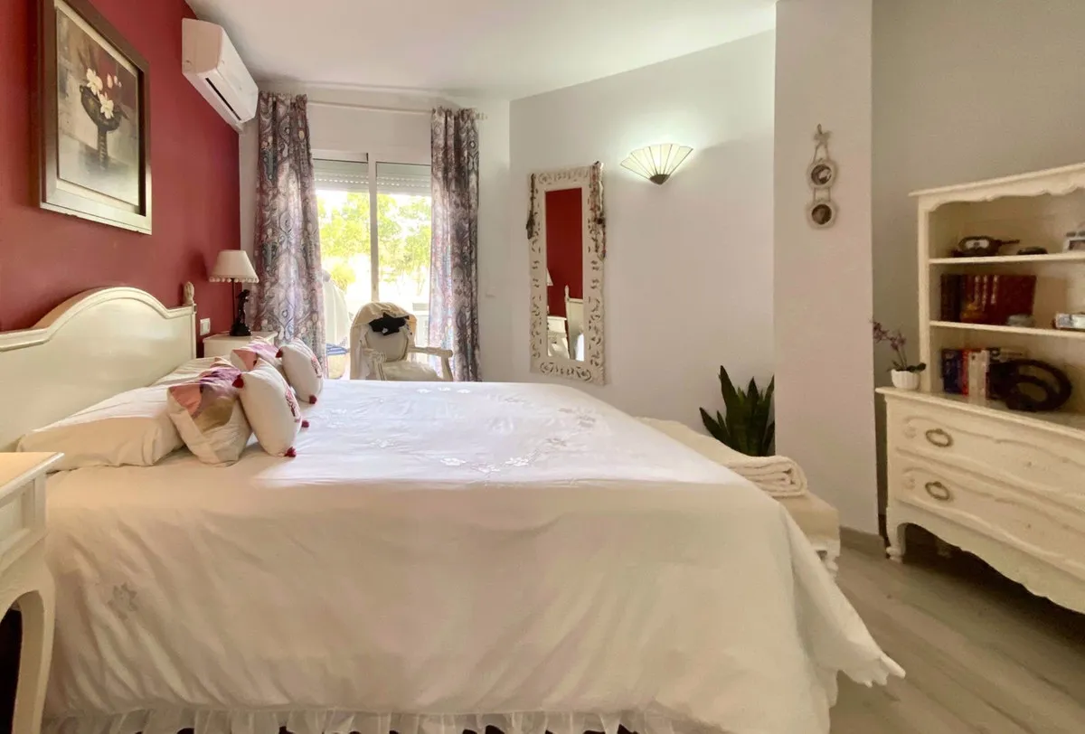 c24dc930-0d6b-4403-b354-5d5394daf781