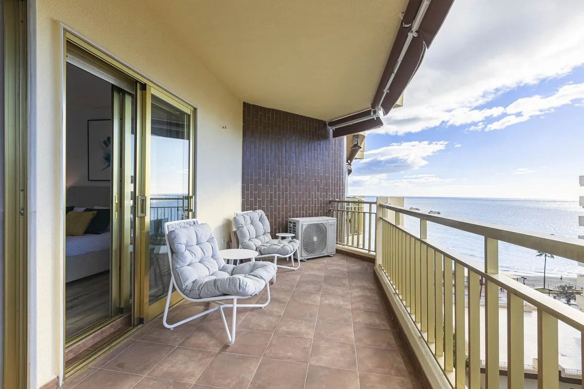 e4006949-663f-425f-8453-8c60b3a2e250