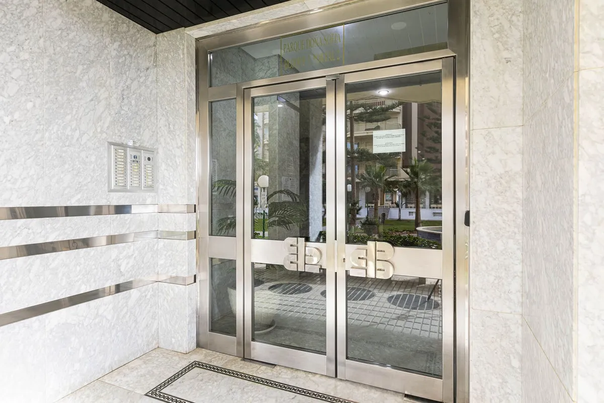 e612492a-69cd-4522-aebe-e03a8a113092