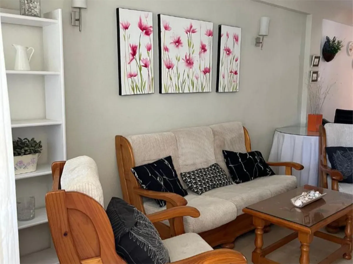 1268e085-ddaf-4079-8e56-7b805c8c961a