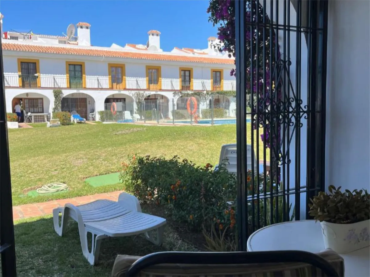 f4bbd051-5121-4dce-83d8-8b25b9cb4aed