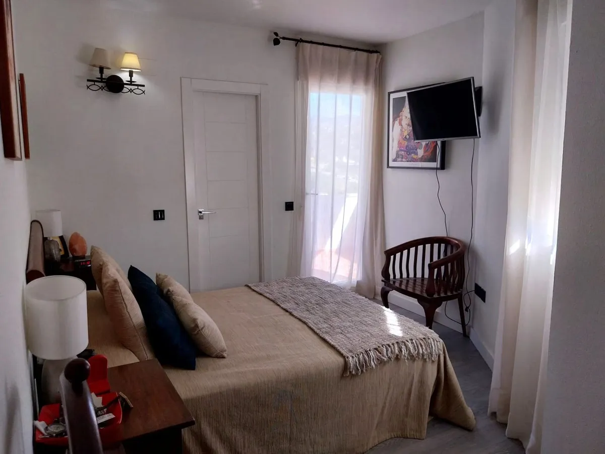 3eedc4df-b382-4ca9-a34b-2dce4724d3f0