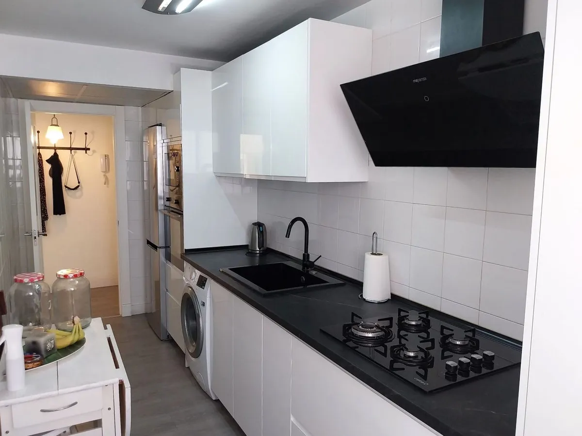 d9dc2f6e-8fea-4bab-994f-bad3fb89a156