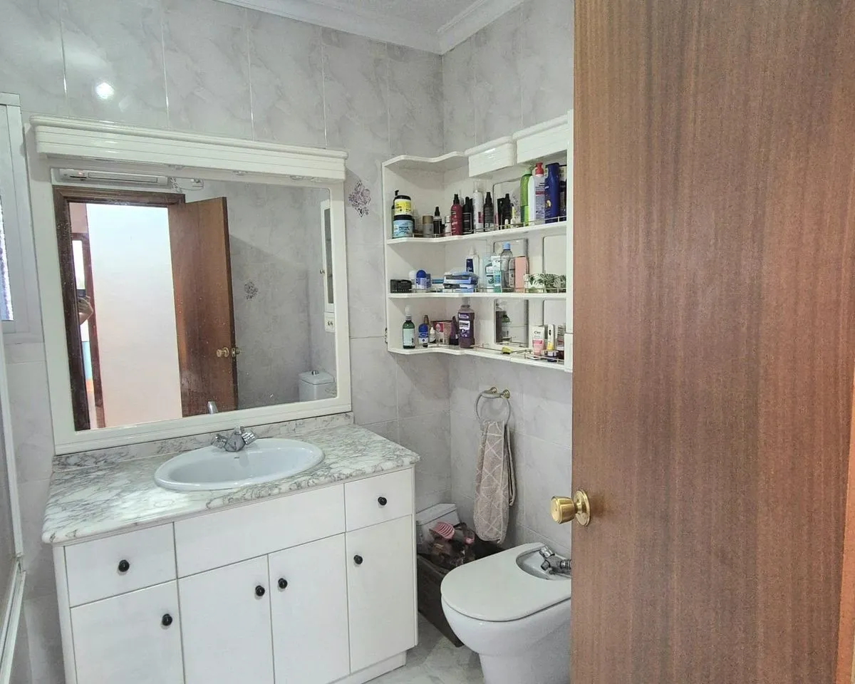 10b41554-e92a-496f-83c8-3f3c65b91e6c