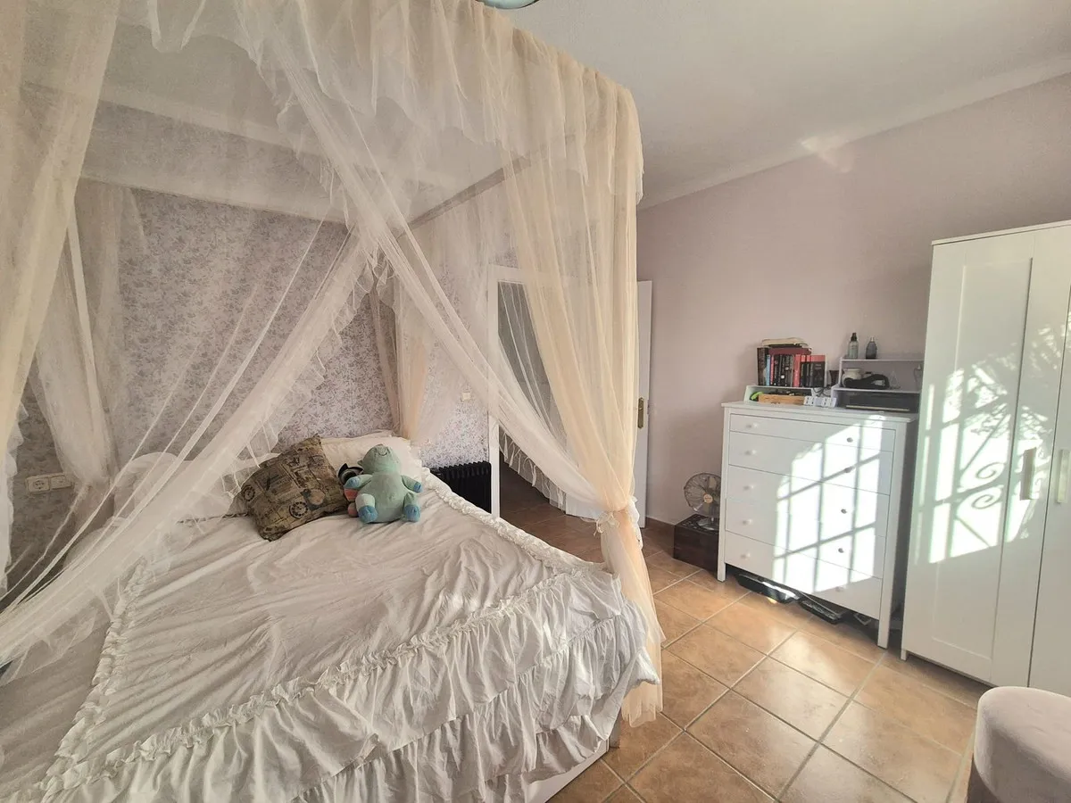 6ef40022-a773-45f5-949c-964a2a110c32