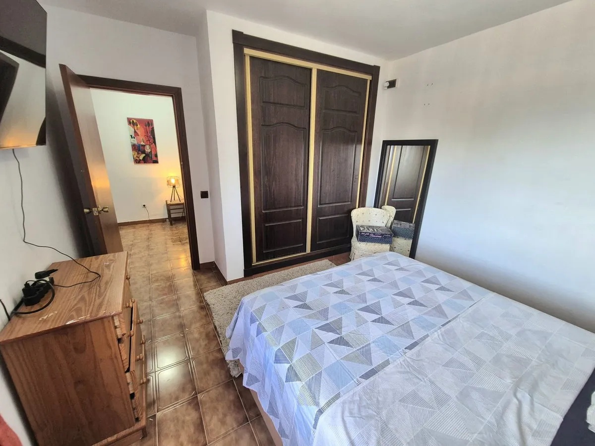 fb28029e-1a3d-43e9-8c82-06fd827a5695