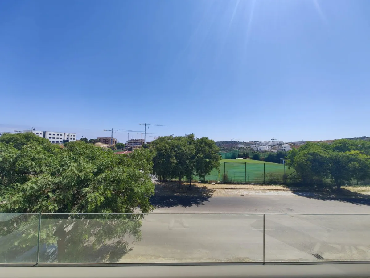 f9533498-8113-4916-8835-5177067b554e