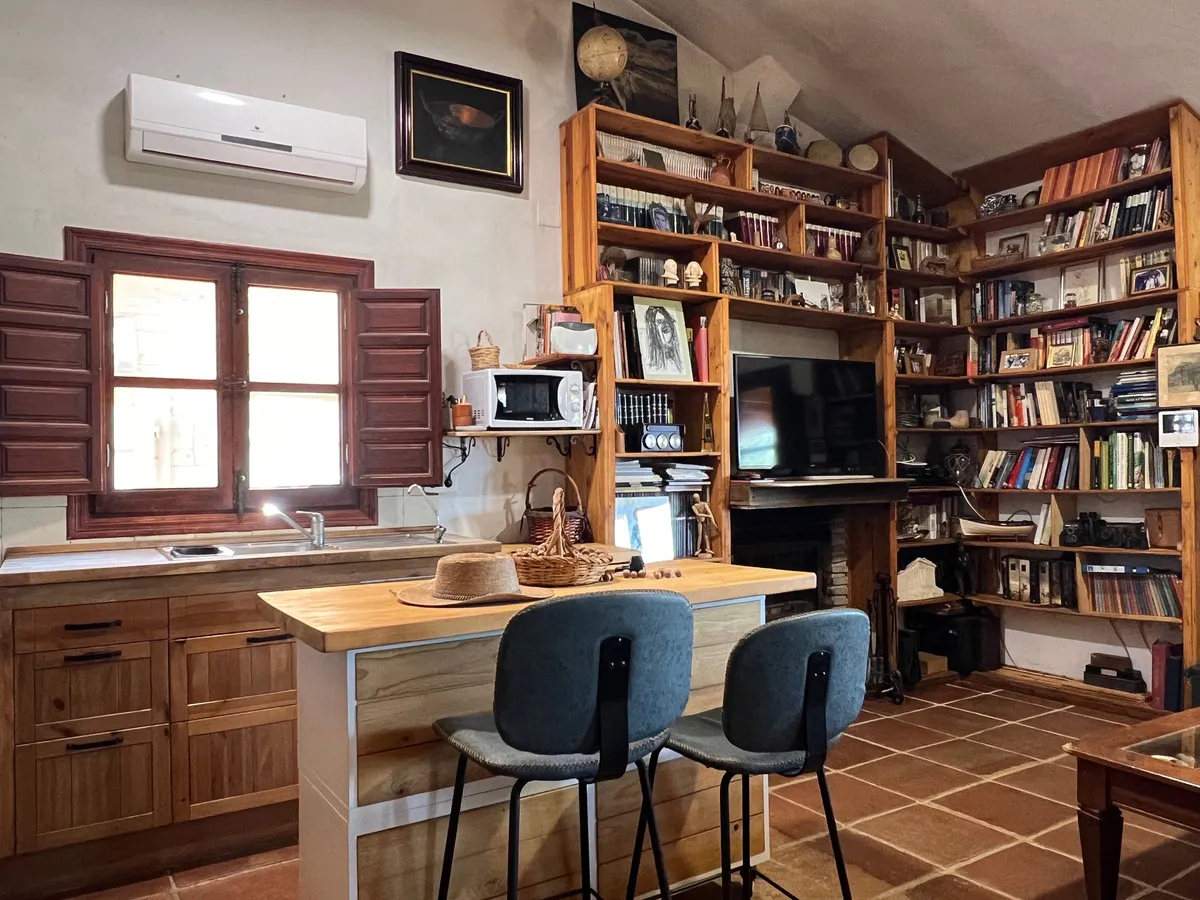 35c7e34b-b5e0-4666-9a03-87b3301cf891