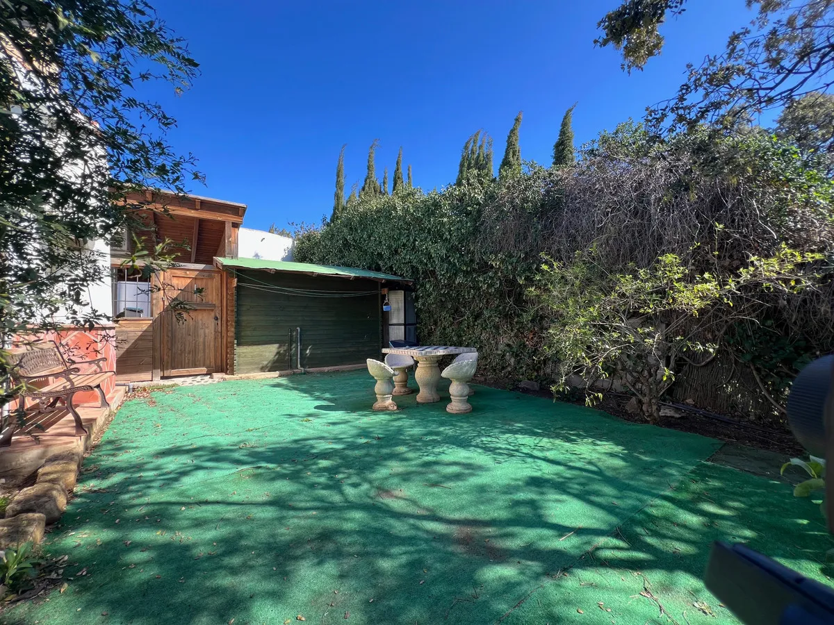 ae84e99c-e0d4-4ed8-9e37-0676820c0c5b