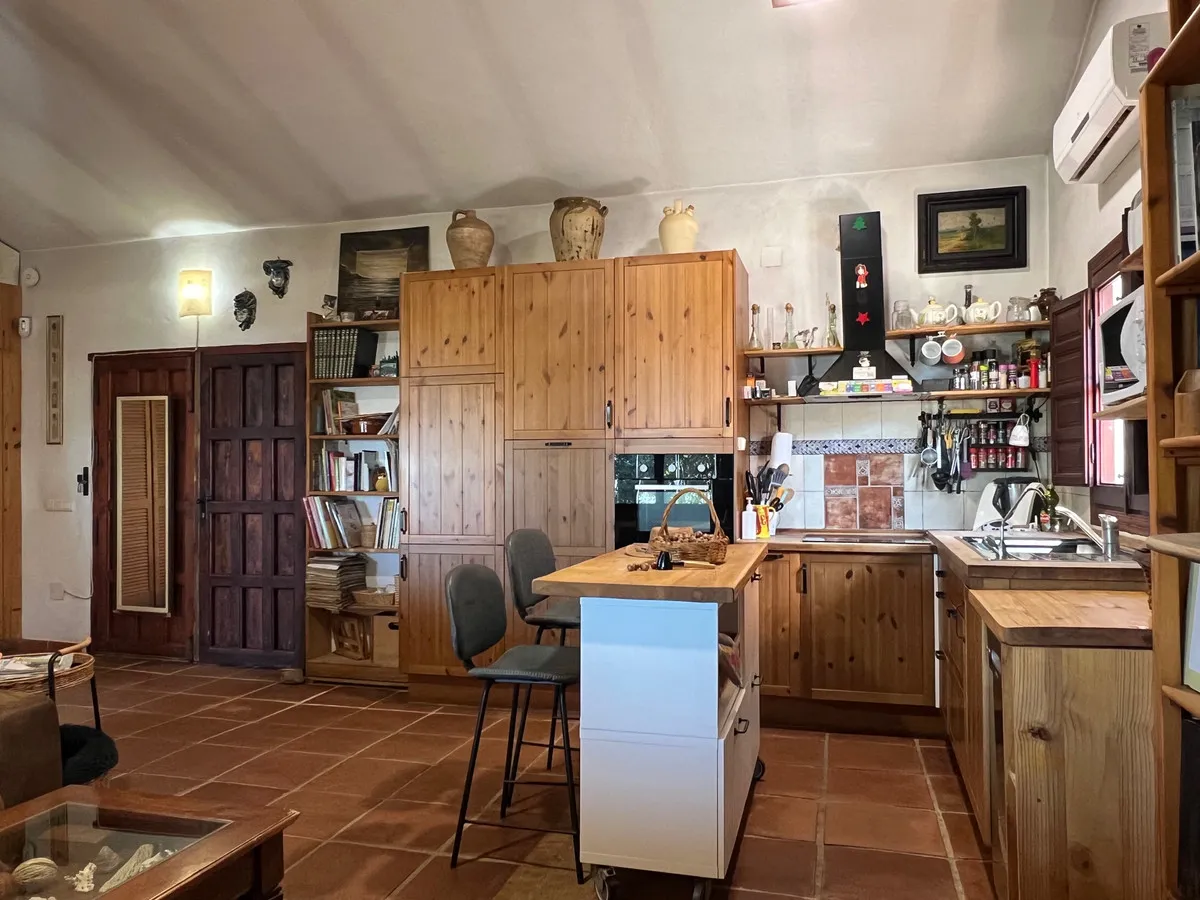 dfd84cec-bec8-43d1-b8a4-6515a37fdc01