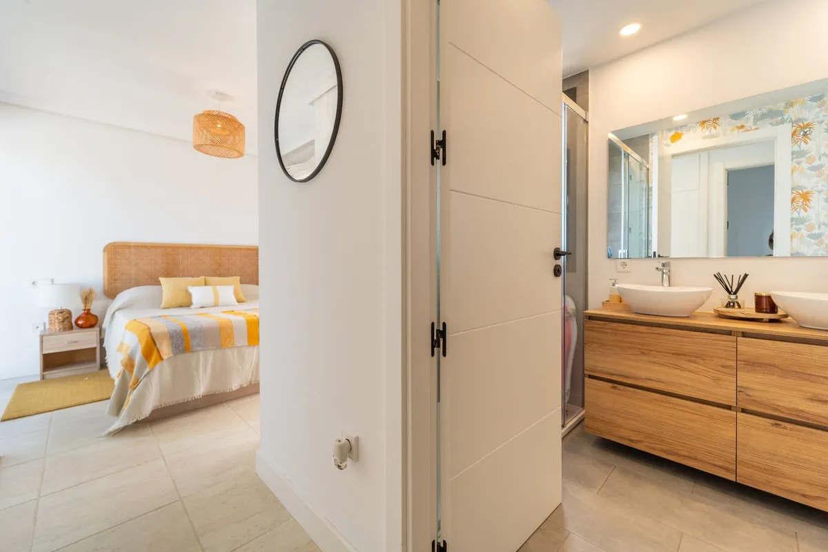 96a870be-5401-4b05-8c50-ea0504d7d162