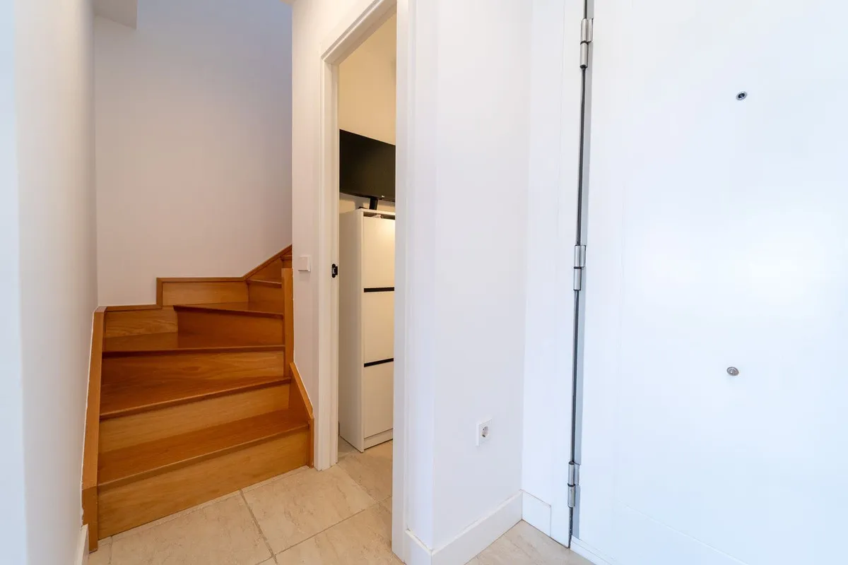 e89398f4-33b8-44a8-b850-ea74b117cf5a