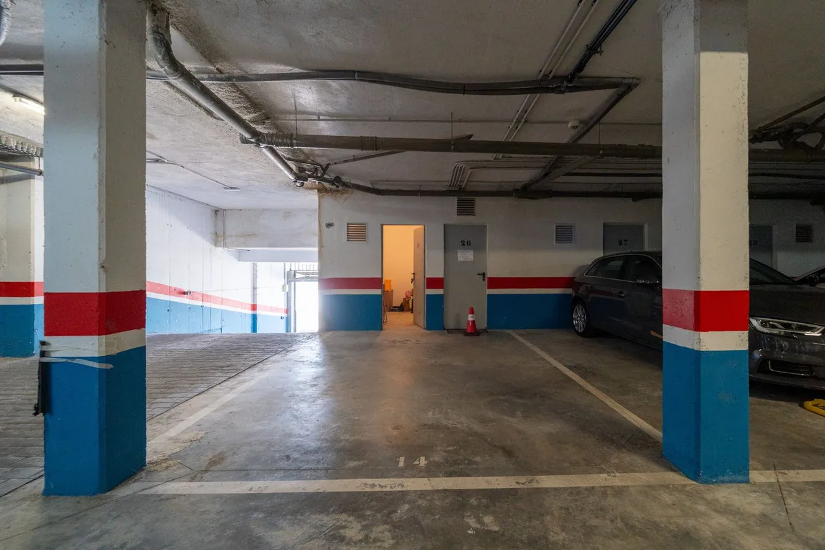 f86857d7-c509-4b9e-a325-4d5078d8ec48