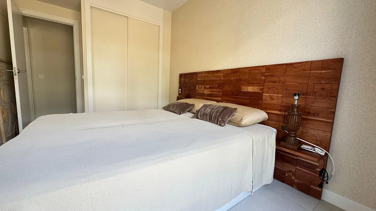 2bf4effb-b5a8-4a7b-a434-f9a450cece3b