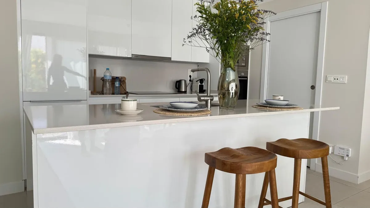 de72ec98-b409-4068-9b56-f89196233c2c