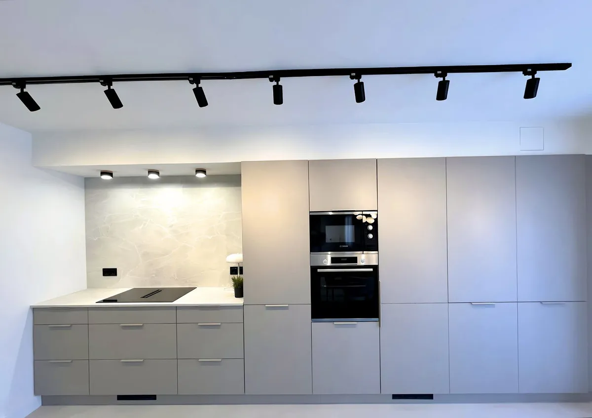 024ab847-c597-43fa-9d81-aa34712b24c5