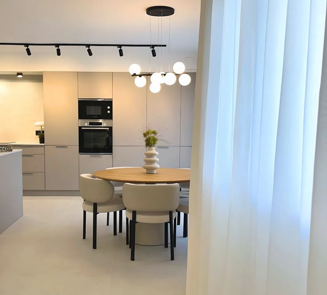 1e41100f-6032-4343-945c-51db2f37650d