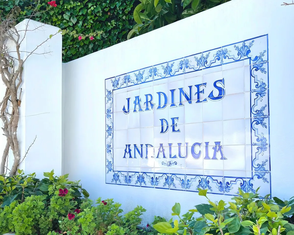 360d1602-abfe-401a-9b58-793fa7a13c33