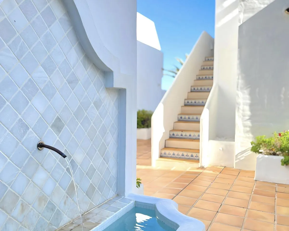 5153c8ac-3ac7-46a6-a78c-ab5acf5dc9b1