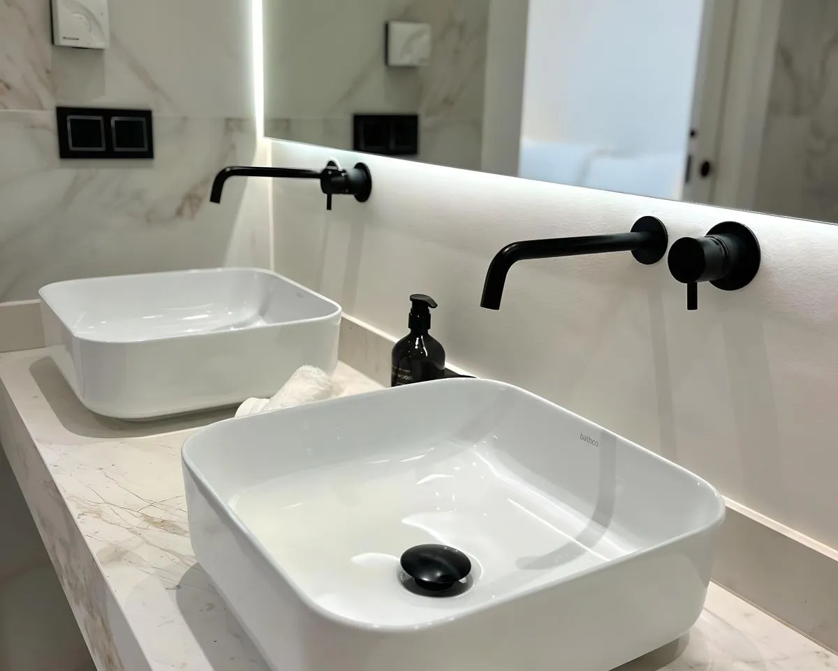 af00b213-cc71-47d2-af48-9be982f21369