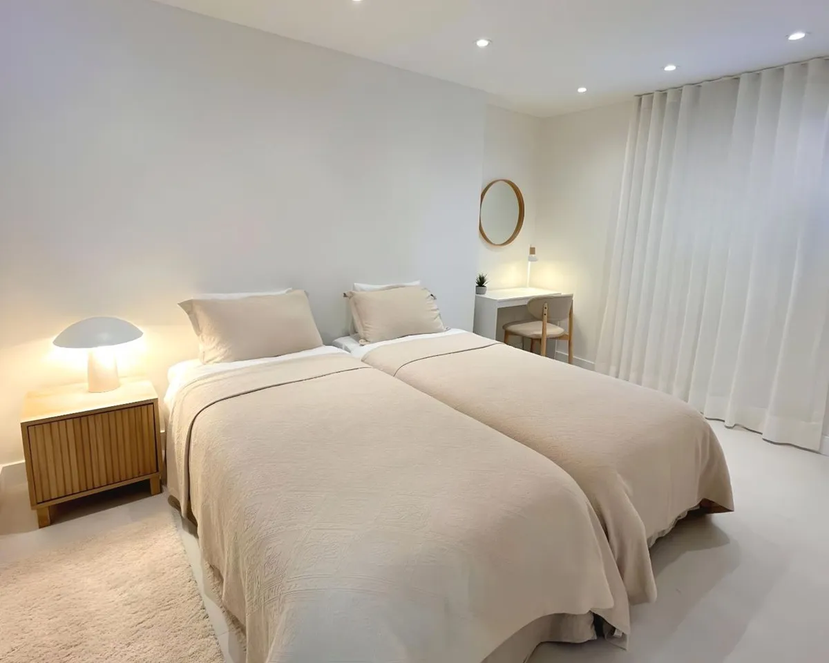 e8a53402-3b92-4f66-a8b9-a1a09f845860