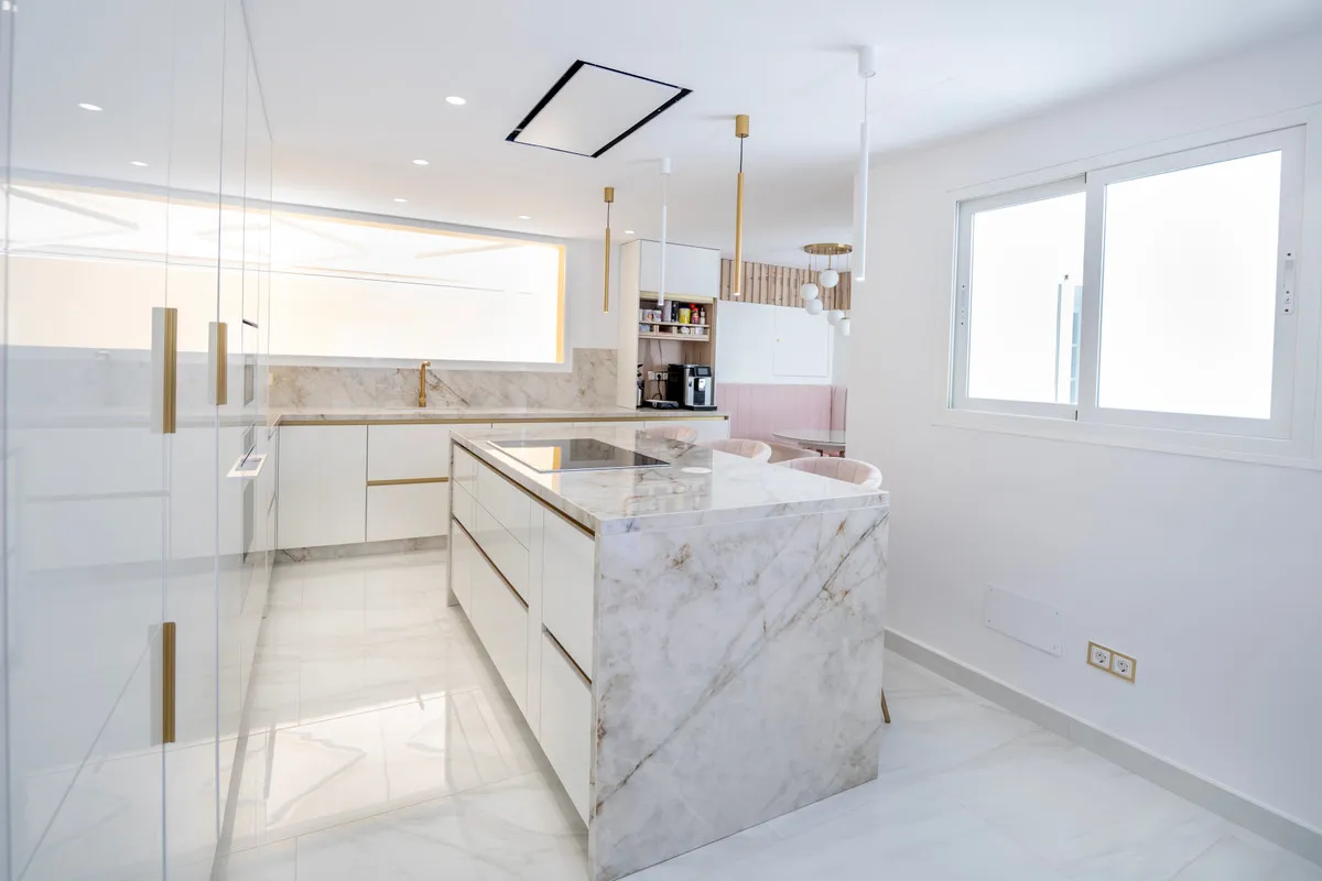 0ff79c52-70c3-48e9-b2c7-88846473a275