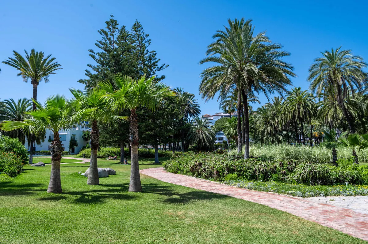 7e3885eb-5015-44c7-98c3-8972d1e49b78