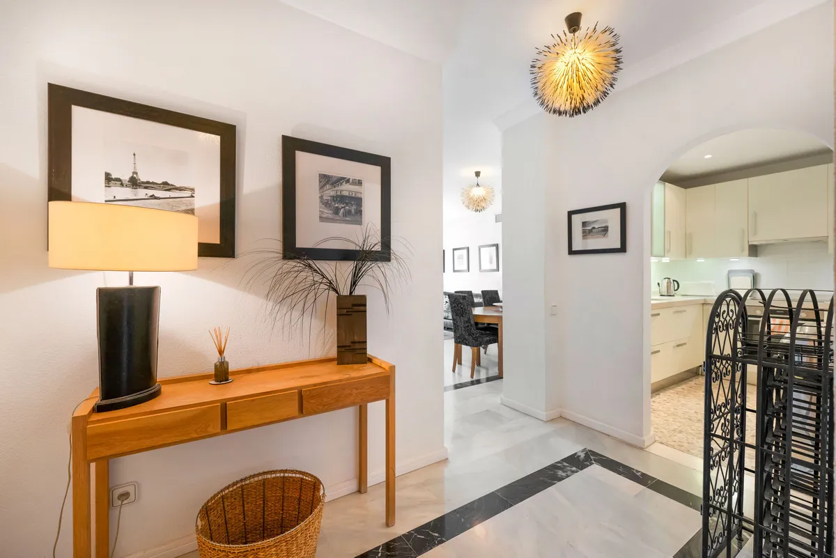 b0f4d690-d42e-486c-af07-907123438104