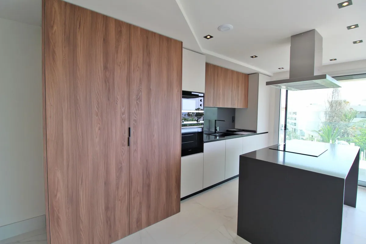 a048e1fa-7121-426a-9937-74f98130e643