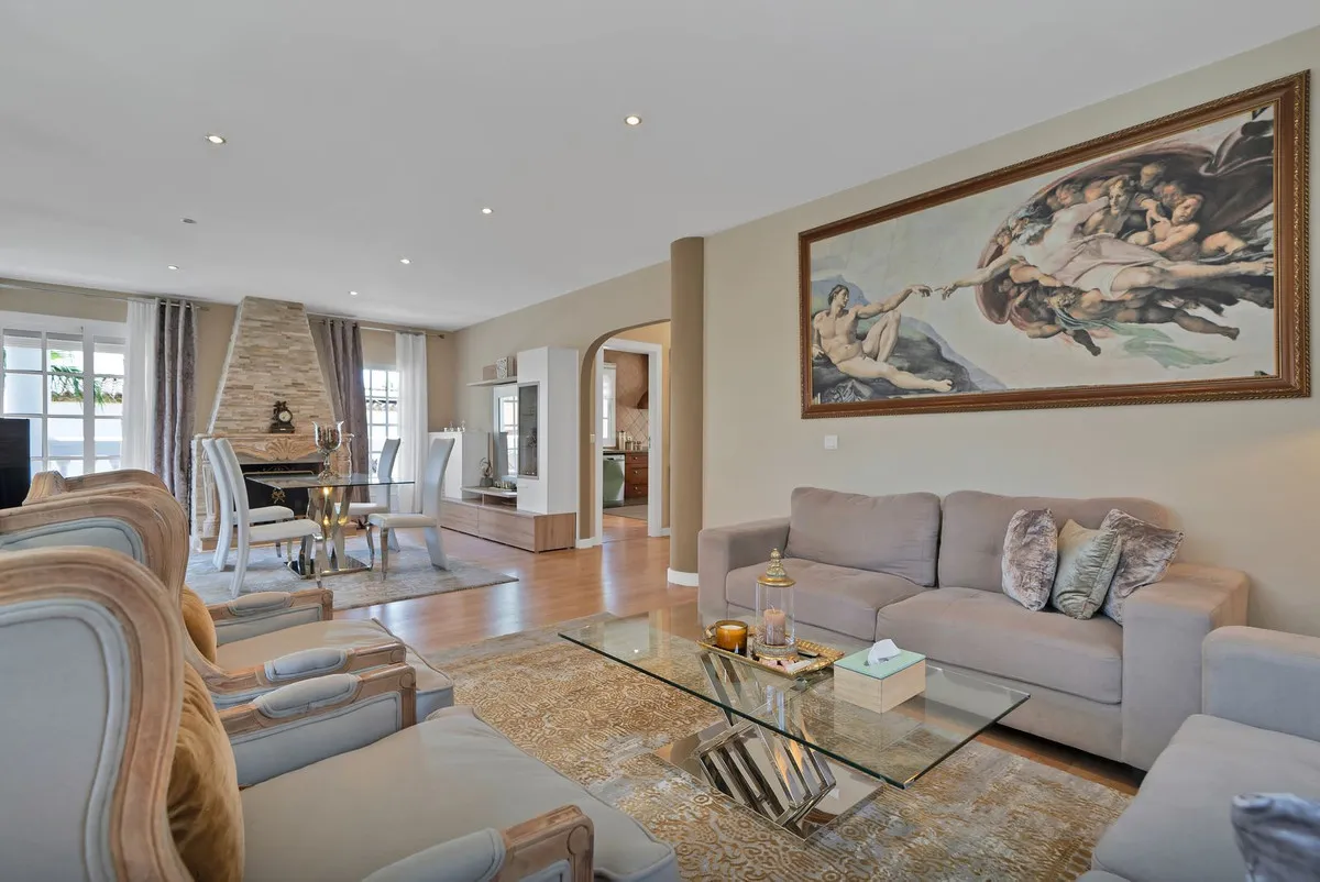 2810c5d1-585b-412e-a6e4-afe62c0d73ab