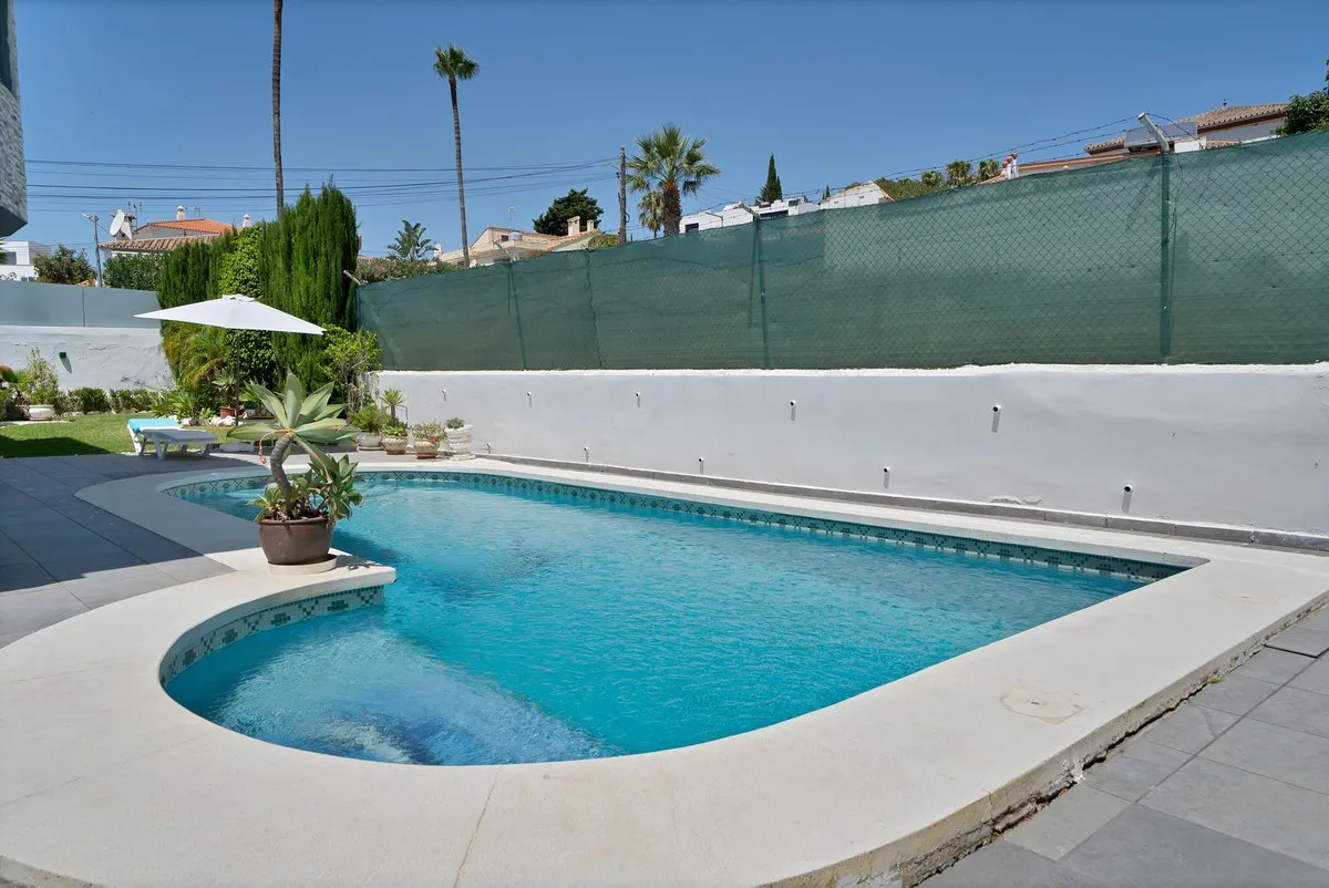 2f3d1af3-b51e-442a-9a5c-5cd3f302bf1d