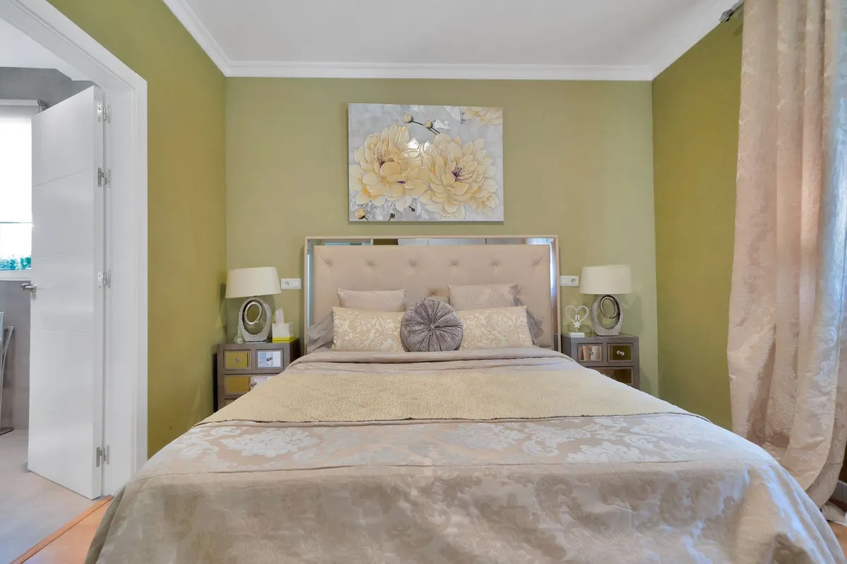 f8d336e2-5186-4e0c-89b1-a8f74a3ed9ea