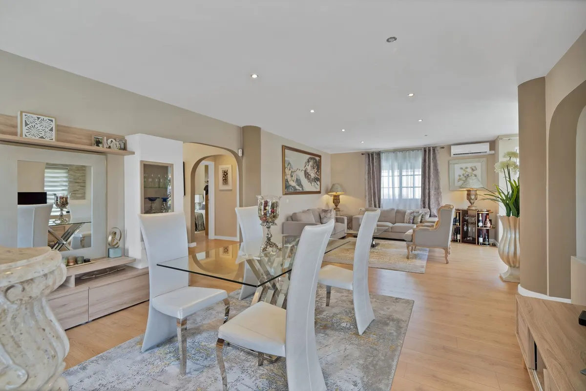 fe40f54f-bec9-4d84-b90f-99d20349f7c1