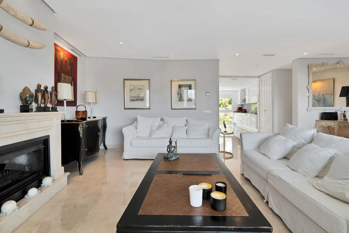 2ae15d3d-4b8c-470f-a011-1163139b426e