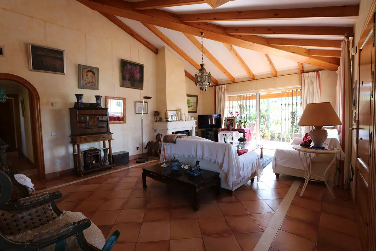 0ee98b84-c8a9-4b34-8c9f-40ac152db8d7