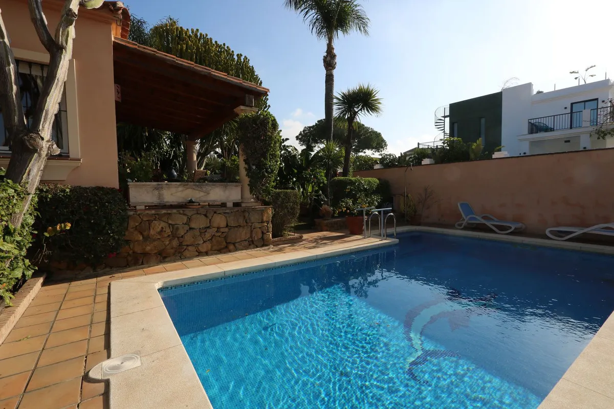 3fb9ad30-3521-4eb0-b33d-7877dbfc8c2b