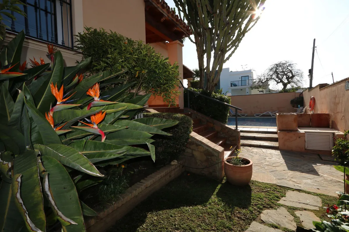 d5196303-74f6-44a6-858c-95ab0dfb41c9