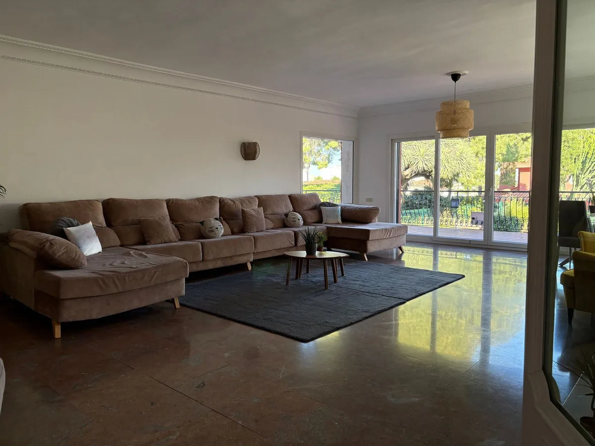 185935d5-ddee-4211-819a-b513f0e810aa