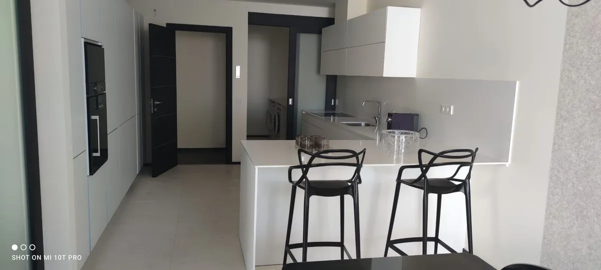 72c8b099-d132-40fe-a22a-d5b5c077d679