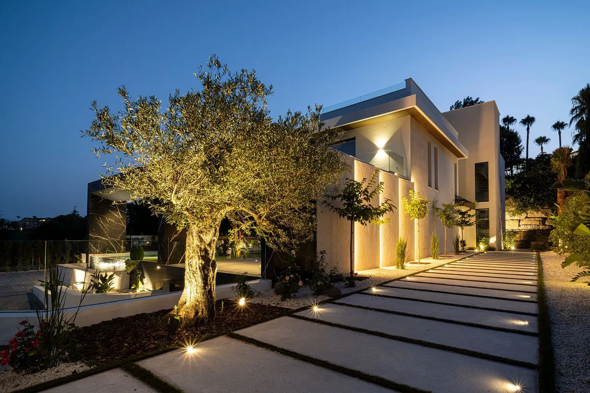 192f4762-c43d-4c8c-a6f4-3065466d58db